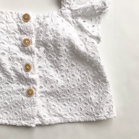 Zara white eyelet button front top EUC 5T - Picture 3 of 5